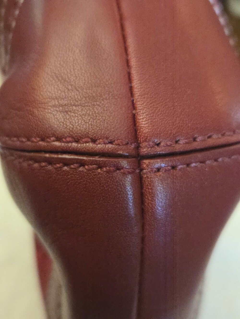 ✨️Coach Red Women's Shoulder Bag with Buckle Accent - Picture 7 of 9